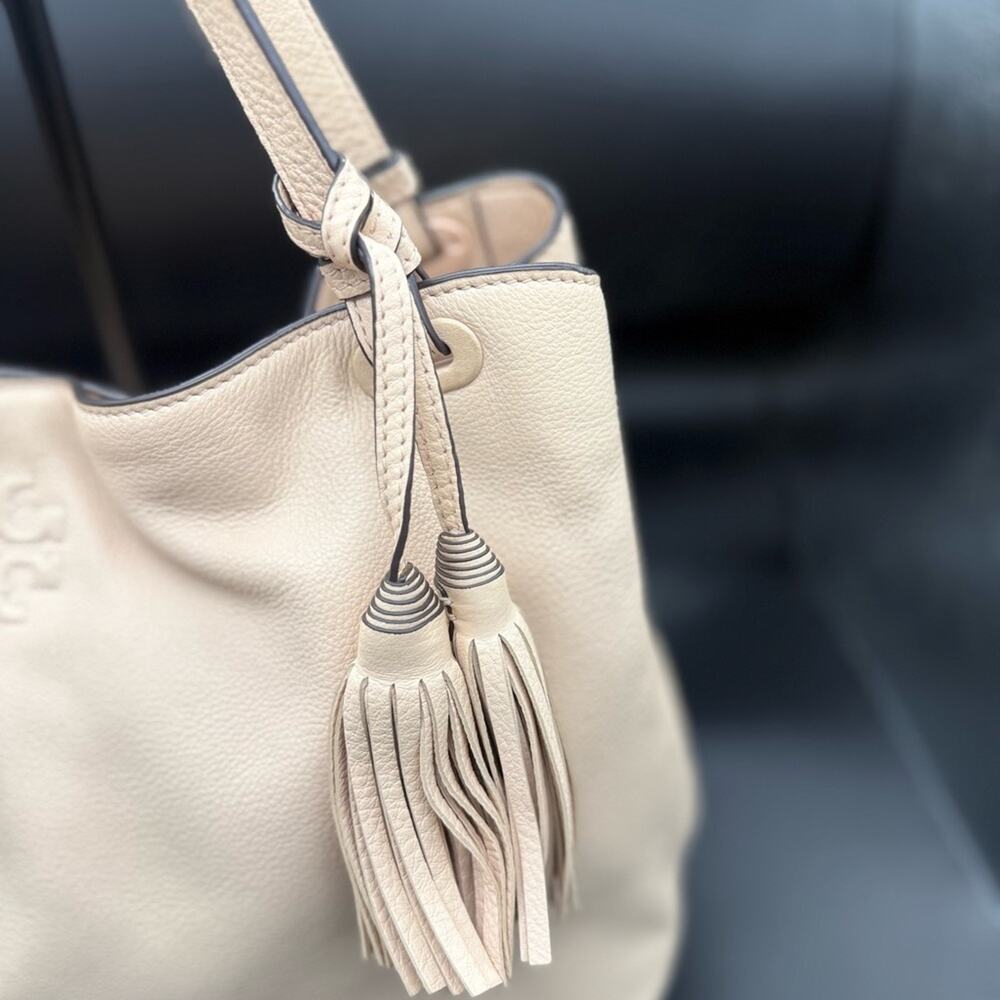 Tory Burch Thea Center Zip Tote – Sweet Melon – EUC - Picture 4 of 15